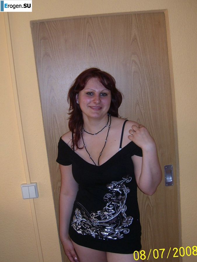 Country girl posing in white panties in front of a mirror. Photo 19