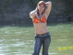 Country girl posing in white panties in front of a mirror. Thumb 13