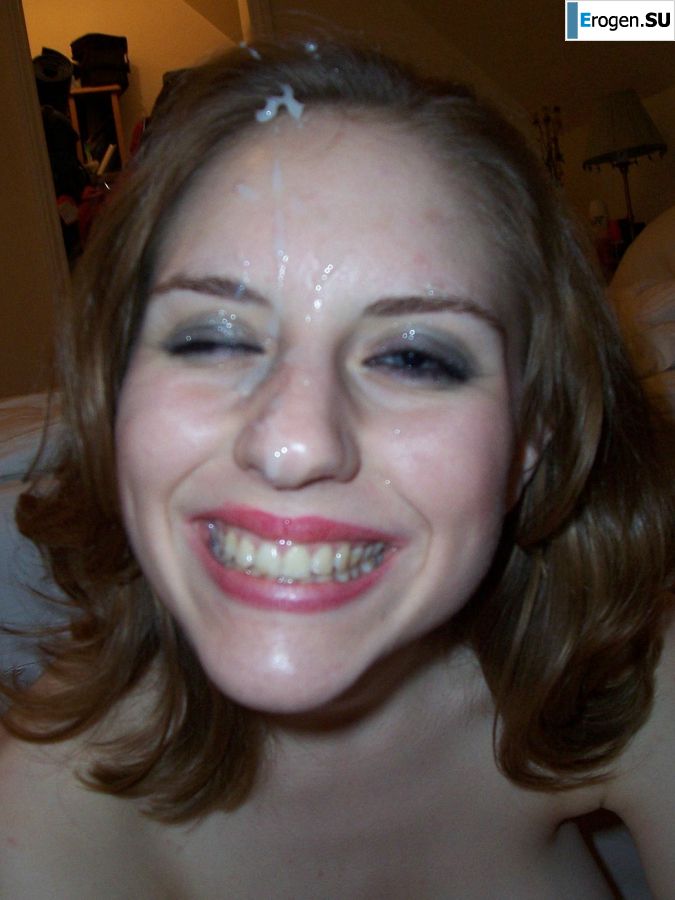 A fragile girl in a corset tied to a bed. Photo 32