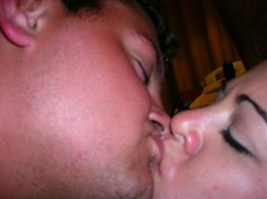 A guy licks his girlfriend's pussy on vacation. Thumb 35
