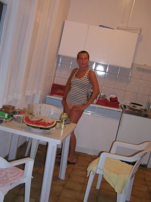 A sports student undressed on the beach and swam naked. Part 2. Thumb 36