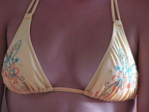 A sports student undressed on the beach and swam naked. Part 2. Thumb 9