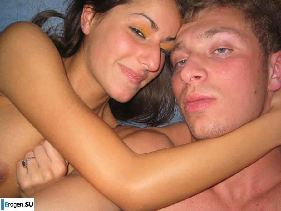 Восточная малышка развлекается со своим парнем голая. Фото 20