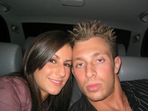 Восточная малышка развлекается со своим парнем голая. Эскиз 10