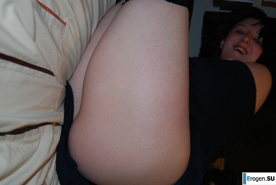 A fluffy chick in lace underwear pleases herself with her fingers. Photo 15