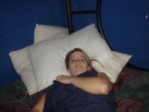 Молодую студентку с татуировками застали спящей после вечеринки. Эскиз 15