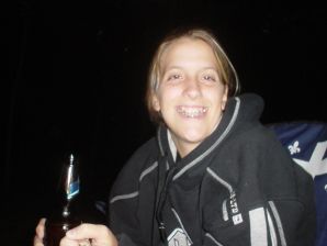 Молодую студентку с татуировками застали спящей после вечеринки. Эскиз 26