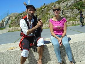 A mature woman showed her neat breasts on vacation. Thumb 21