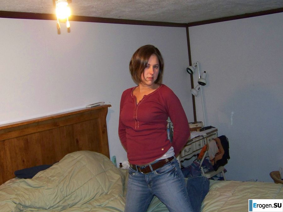 Beautiful shapely brunette masturbates during sex. Part 2. Photo 21