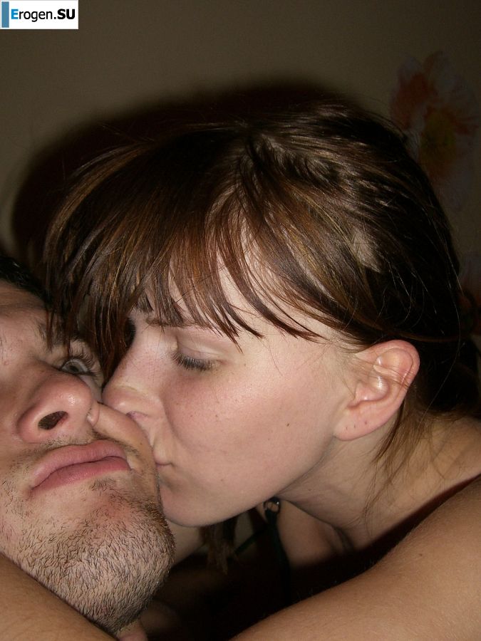 Аппетитная студентка сняла с себя все и показала бритую письку. Фото 27