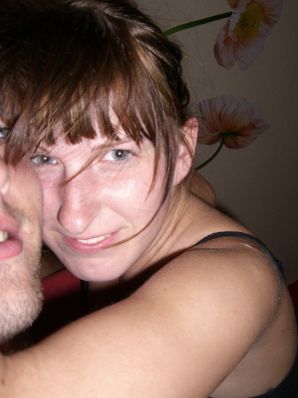 Аппетитная студентка сняла с себя все и показала бритую письку. Эскиз 24