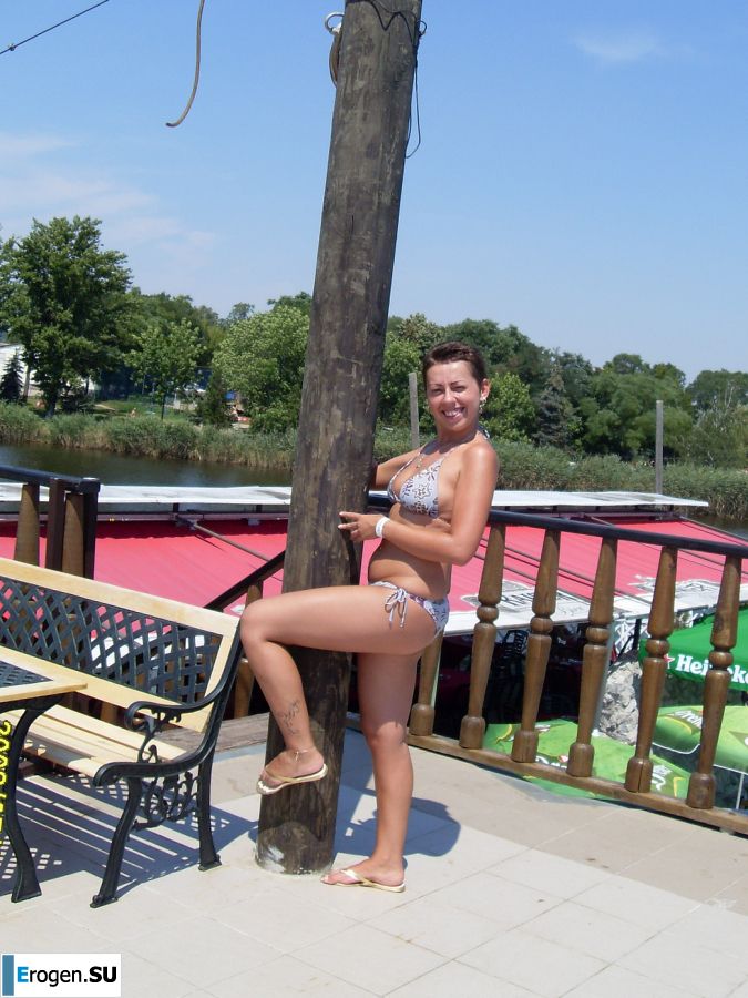 Playful mom and daughter show panties. Photo 4