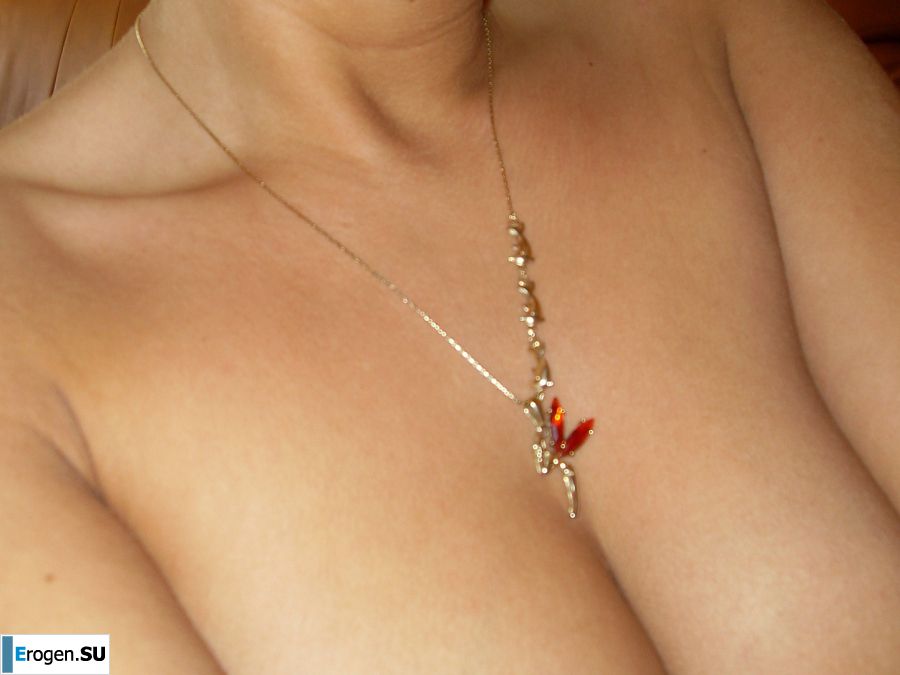 Playful mom and daughter show panties. Photo 7