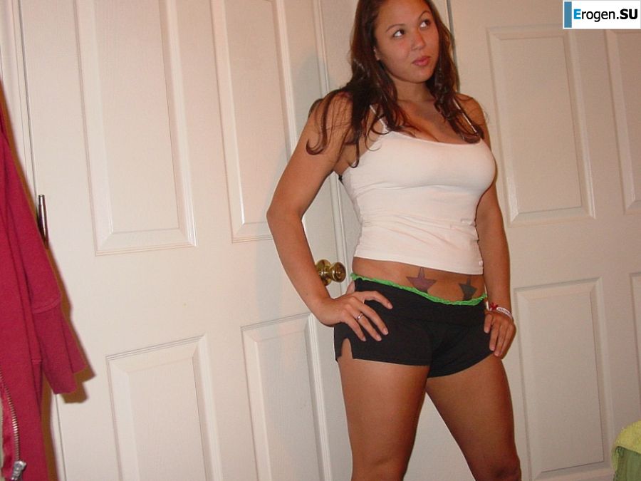 Appetizing Asian loves selfie with naked boobs. Photo 35