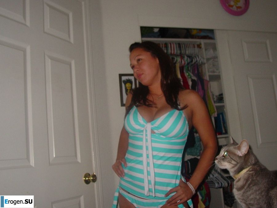 Appetizing Asian loves selfie with naked boobs. Photo 6