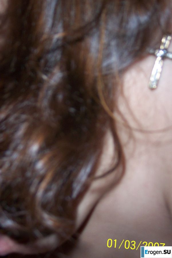 Брюнетка станцевала стриптиз, разделась и раздвинула ноги. Фото 35