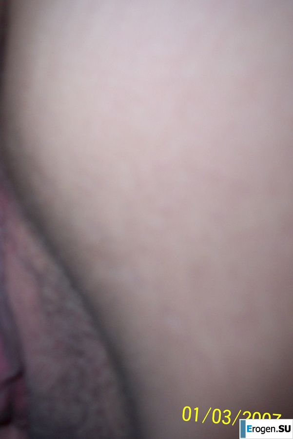 Брюнетка станцевала стриптиз, разделась и раздвинула ноги. Фото 36