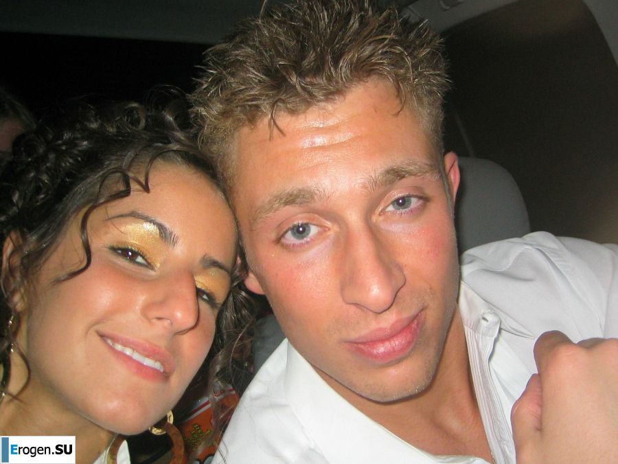 Восточная малышка развлекается со своим парнем голая. Часть 2. Фото 24