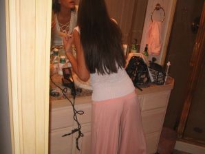 Восточная малышка развлекается со своим парнем голая. Часть 2. Эскиз 21