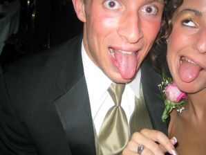 Восточная малышка развлекается со своим парнем голая. Часть 2. Эскиз 22