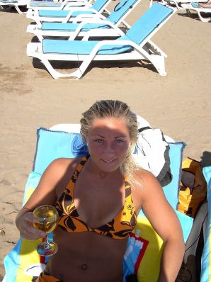 Athletic girl showed elastic boobs. Thumb 22