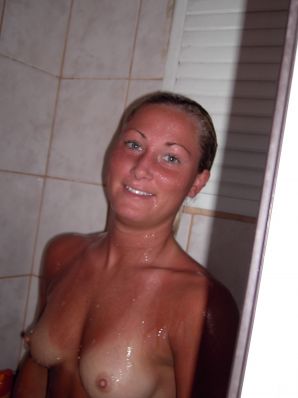 Athletic girl showed elastic boobs. Thumb 26