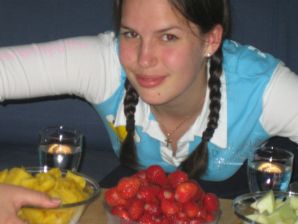 Задорная студентка с мохнатой киской голая купается в озере. Эскиз 35