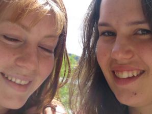 Задорная студентка с мохнатой киской голая купается в озере. Эскиз 42