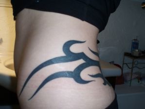 A student with a pierced nipple and tattoos undressed and showed a pussy. Thumb 23