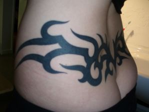 A student with a pierced nipple and tattoos undressed and showed a pussy. Thumb 29