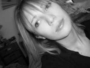 A young girl spread her legs and fingers her wet labia with her fingers. Thumb 5