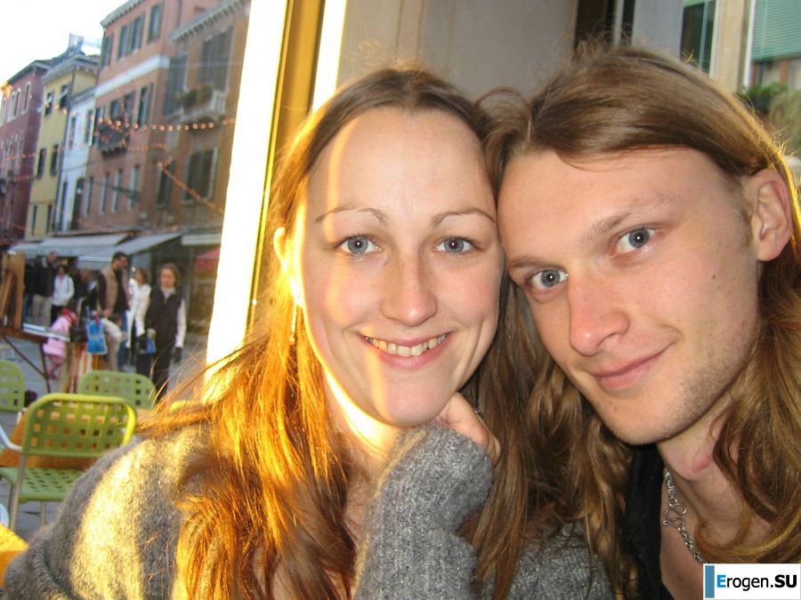 Young minx showed her young and elastic body. Photo 14