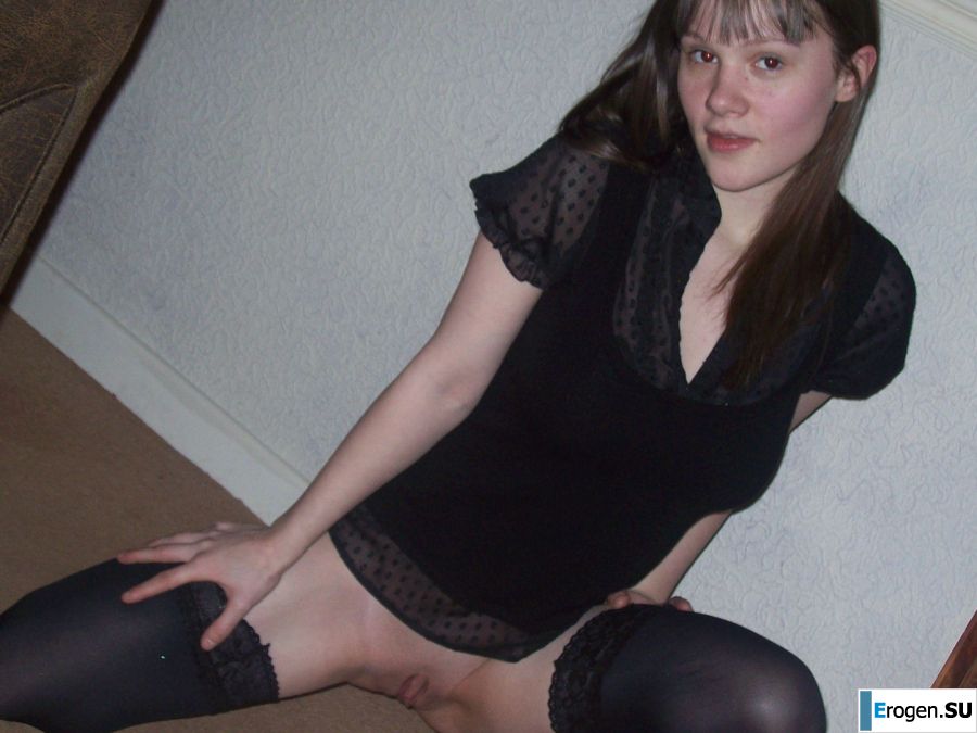 Young mischievous brunette shows elastic breasts and ass. Photo 17