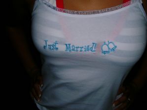 A guy licks a pussy for his girlfriend on vacation. Part 2. Thumb 13