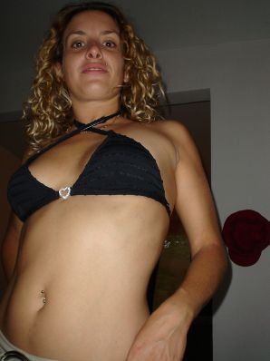 Две блондинки разделись и занялись страстным сексом. Часть 3. Эскиз 10