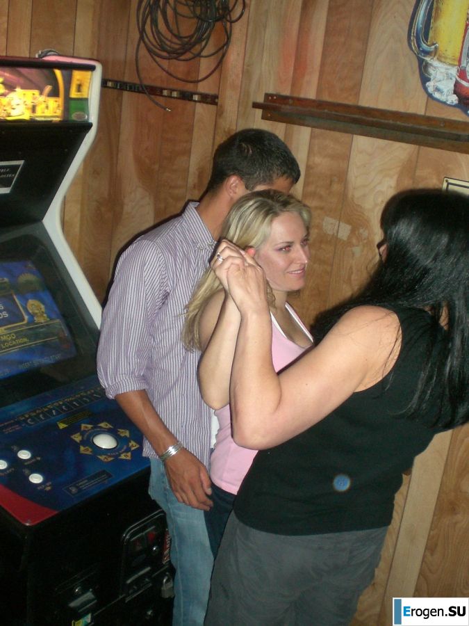 A blonde in pink panties drank and spread her legs in a billiard club. Photo 32