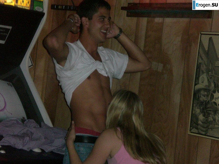 A blonde in pink panties drank and spread her legs in a billiard club. Photo 35