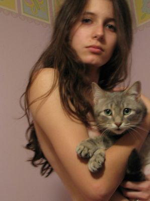 Симпатичная студентка теребит письку и показывает половые губы. Часть 2. Эскиз 19