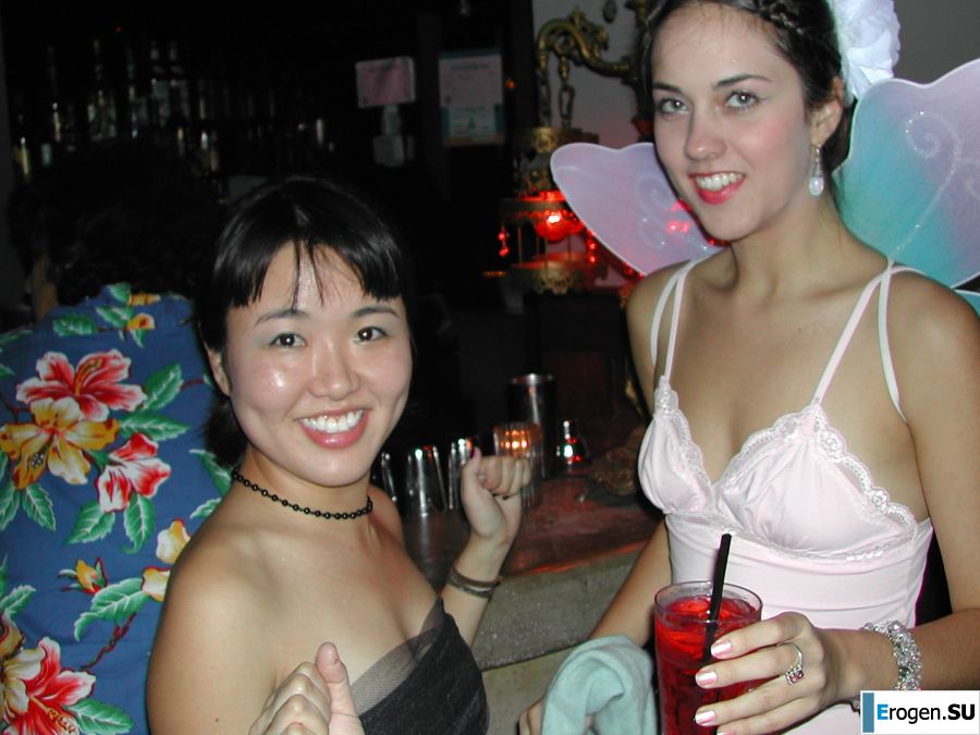 The dancer after work showed an elastic ass. Photo 10