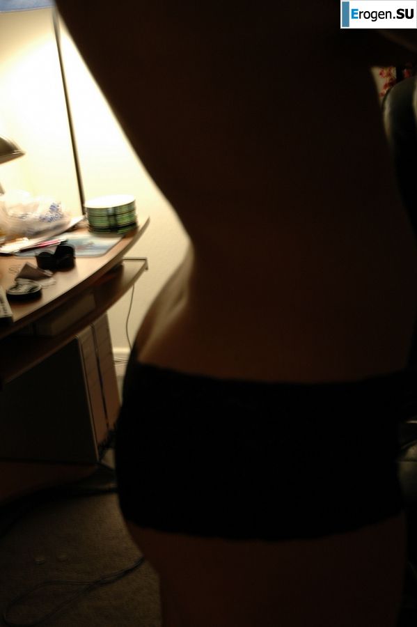 The dancer after work showed an elastic ass. Photo 33