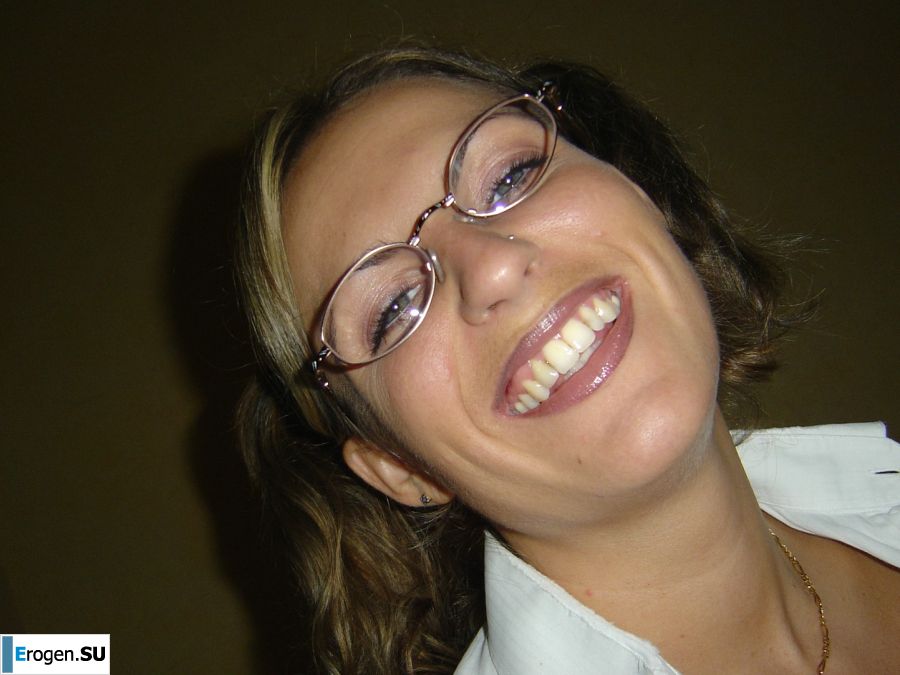 A mature woman changes into a schoolgirl and has sex. Photo 27