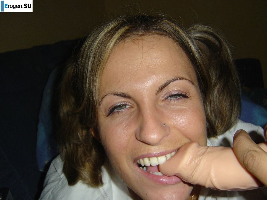 A mature woman changes into a schoolgirl and has sex. Photo 29