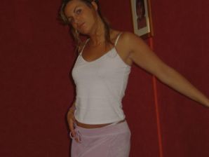 A mature woman changes into a schoolgirl and has sex. Thumb 13