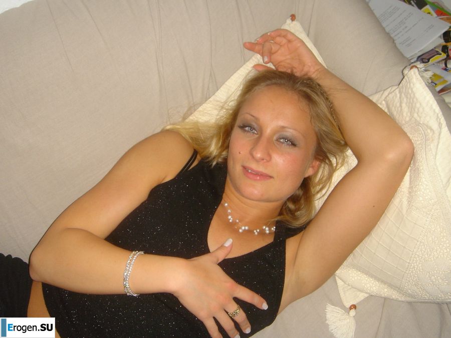 Cute blonde in pink panties showed tight boobs. Part 2. Photo 12