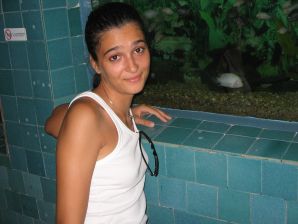 Seductive Latina poses naked on vacation in front of a guy. Thumb 32