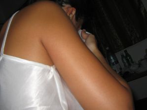 Seductive Latina poses naked on vacation in front of a guy. Thumb 5