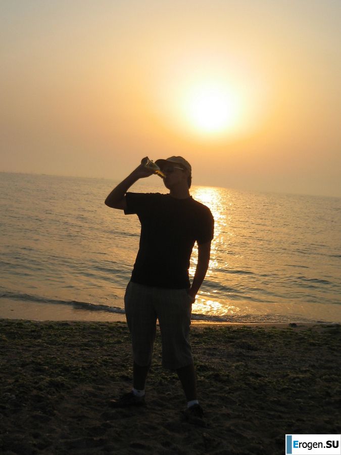 Appetizing chicks of a prostitute arrived on call on Friday night. Photo 13