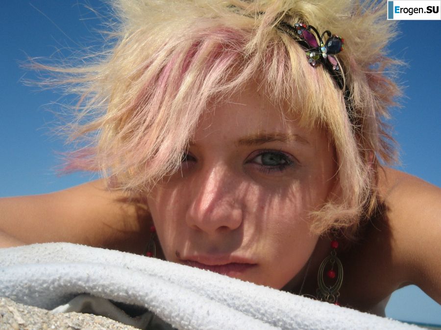 Appetizing chicks of a prostitute arrived on call on Friday night. Photo 34