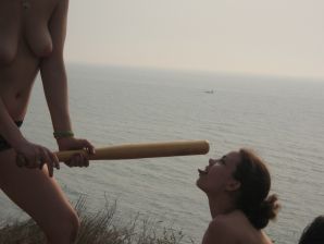 Appetizing chicks of a prostitute arrived on call on Friday night. Thumb 26