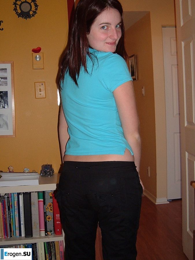 The minx and her boyfriend have sex in front of the camera and are not shy. Photo 1